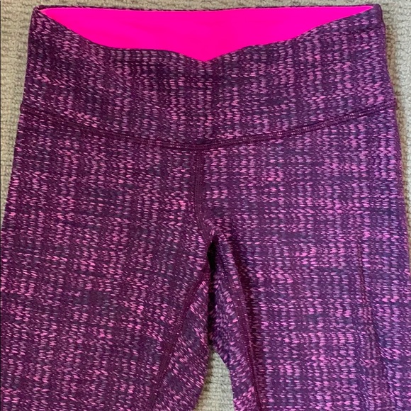 Closet overflowing with Lululemon - Picture 2 of 4